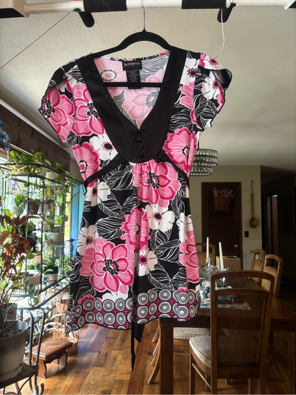 Y2K Hot Tempered Pink Floral V-Neck Women’s Top with Black Trim with Tie Back